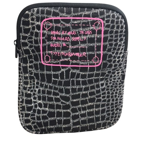 Marc by Marc Jacobs Faux Croc iPad Tablet Case Black Zip Cover – Stylish Tech - Picture 1 of 5